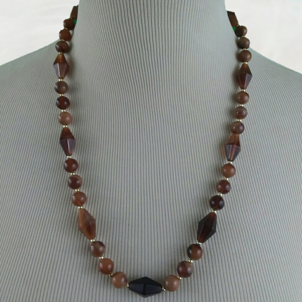 VINTAGE Brown Swirled Lucite Bead Necklace